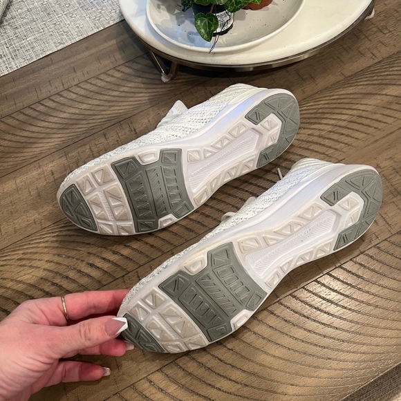 New APL Women’s Techloom Wave White w/ Silver Size 8 1/2 - Picture 3 of 7